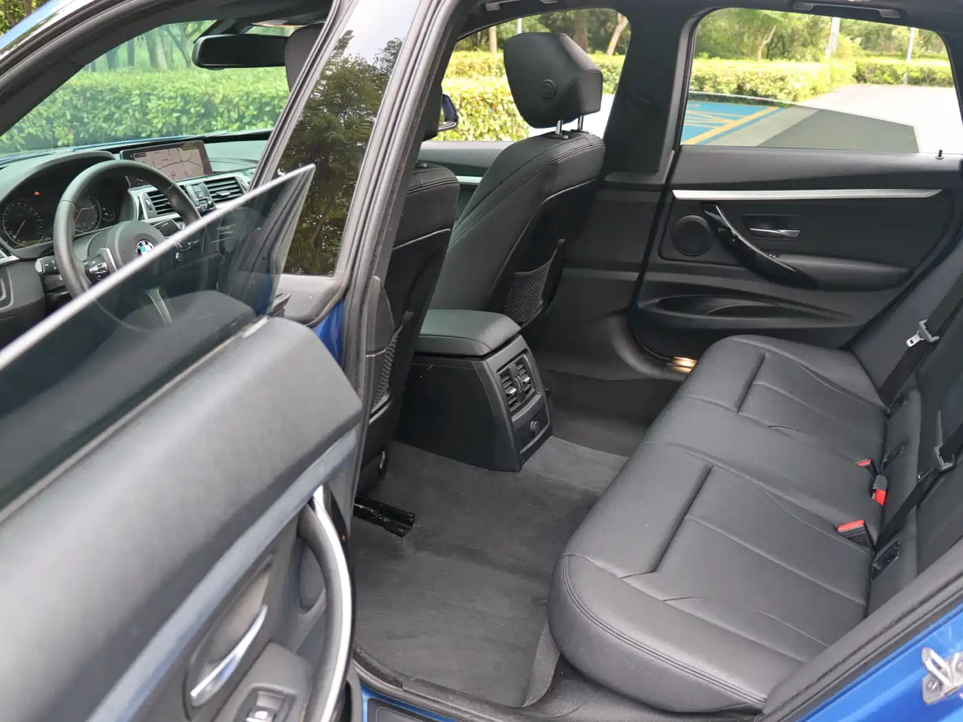 BMW 3 Series GT 2020 320i M Sport Package фото 14