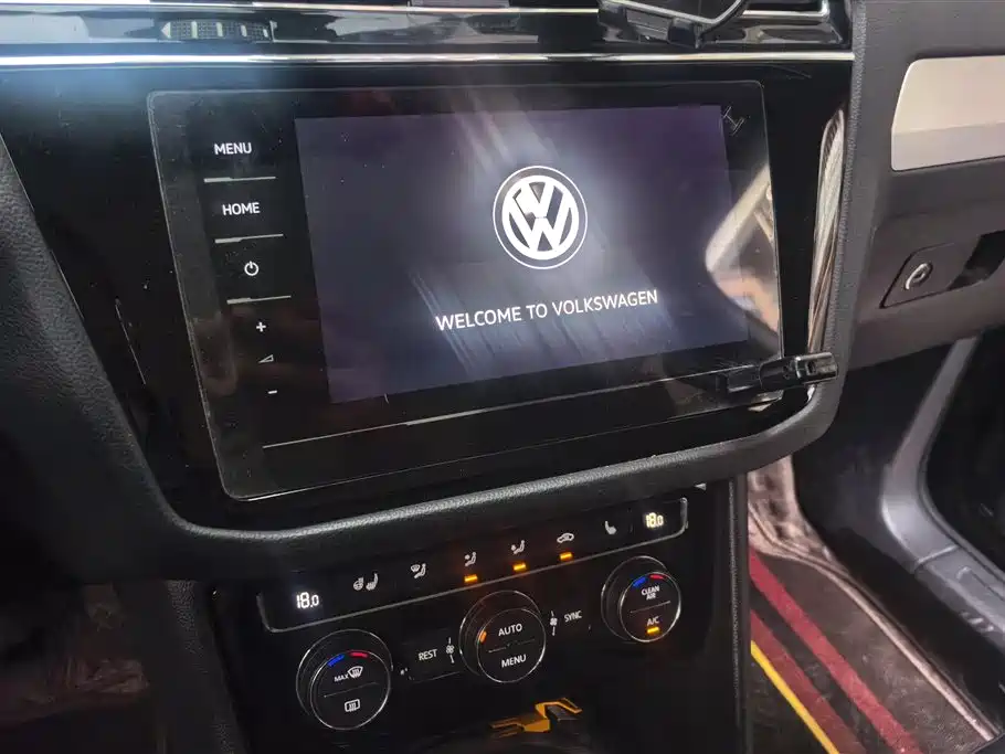 Volkswagen Tiguan L 2020 330TSI Auto 2WD Smart Luxury China VI фото 13
