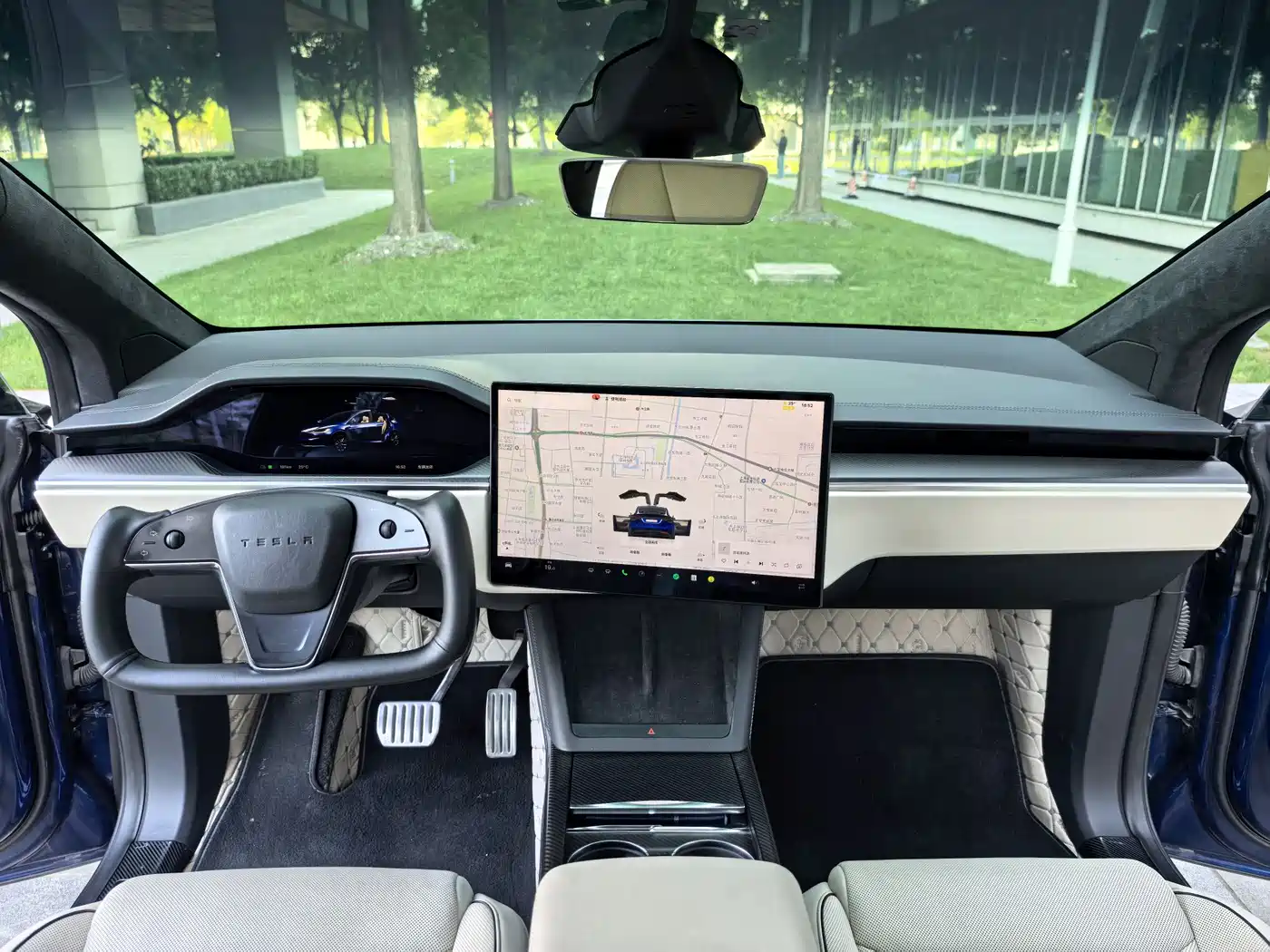 Tesla Model X 2023 Tri-motor AWD Plaid фото 12