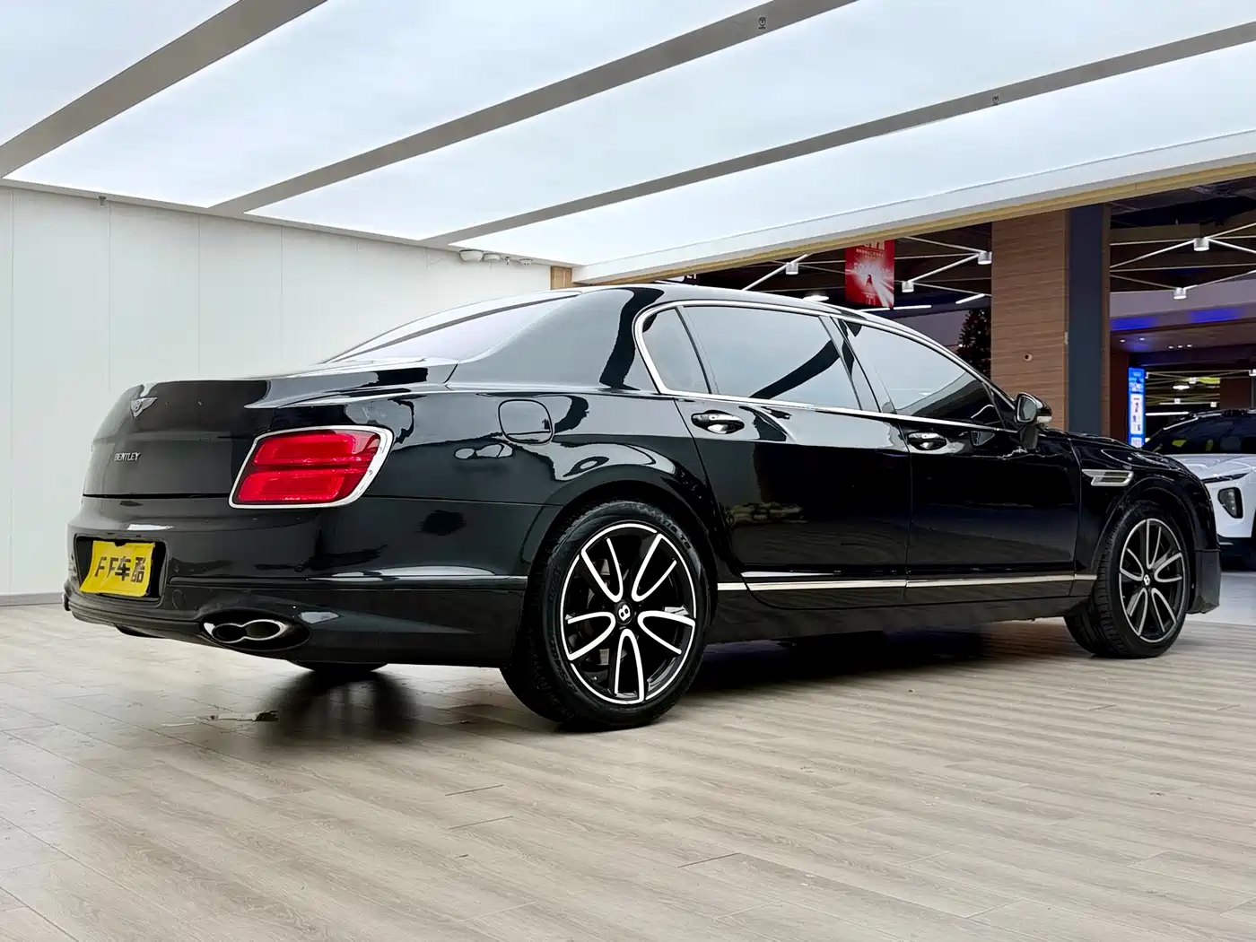 Bentley Flying Spur 2005 6.0T Standard Model фото 8