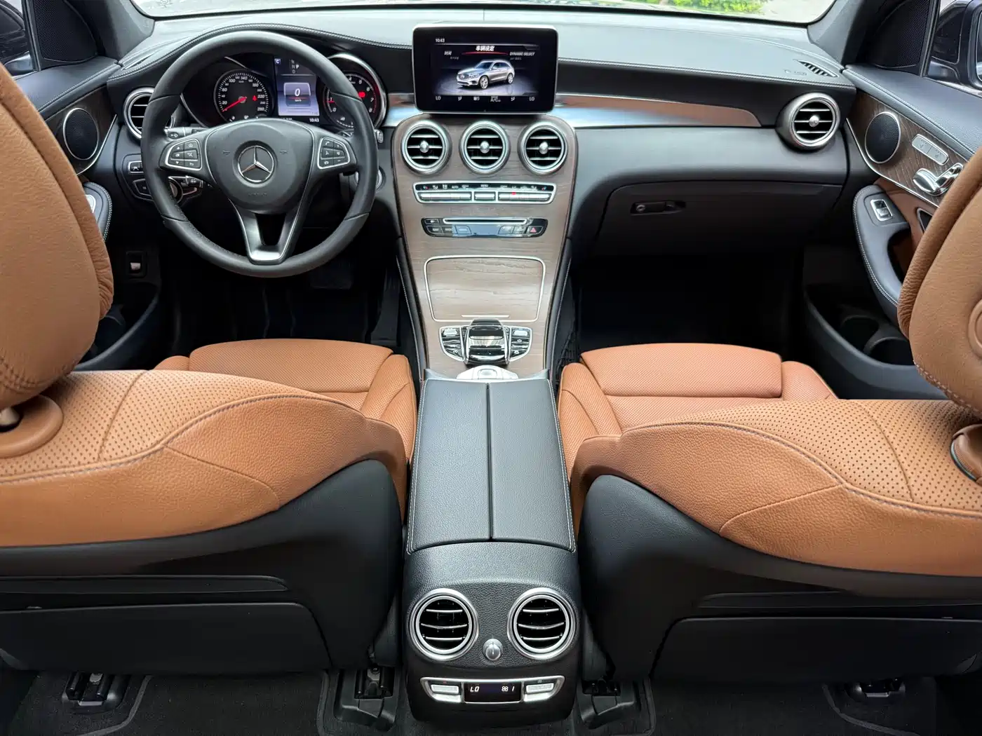 Mercedes-Benz GLC 2016 GLC 300 4MATIC Luxury фото 11