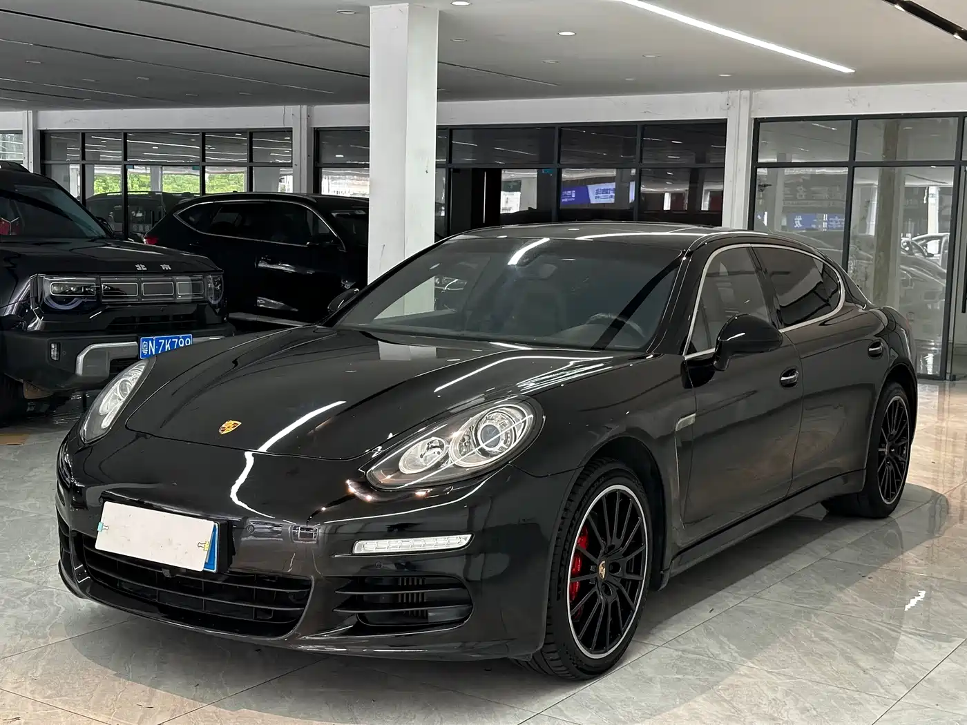 Фото 1 - Porsche Panamera
