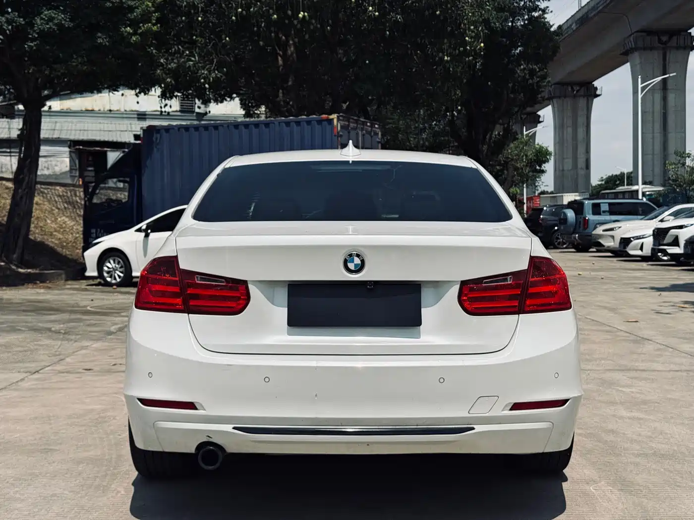 BMW 3 Series (Import) 2013 320i Sport Design Package фото 5