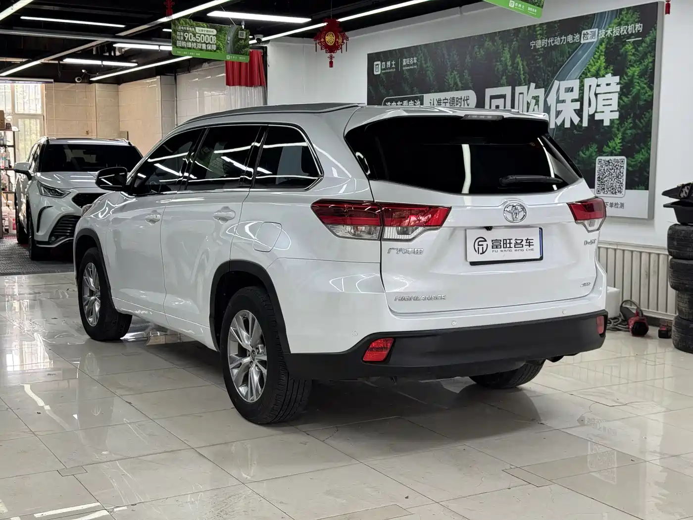 Toyota Highlander 2021 2.0T AWD Elite 7-Seater фото 4