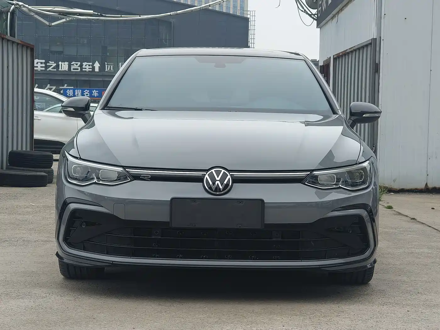 VOLKSWAGEN GOLF