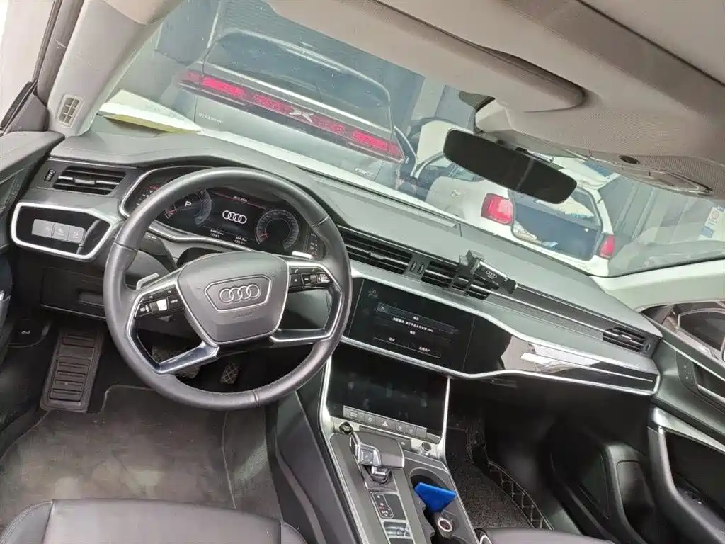 Audi A7 2021 40 TFSI Luxury фото 6