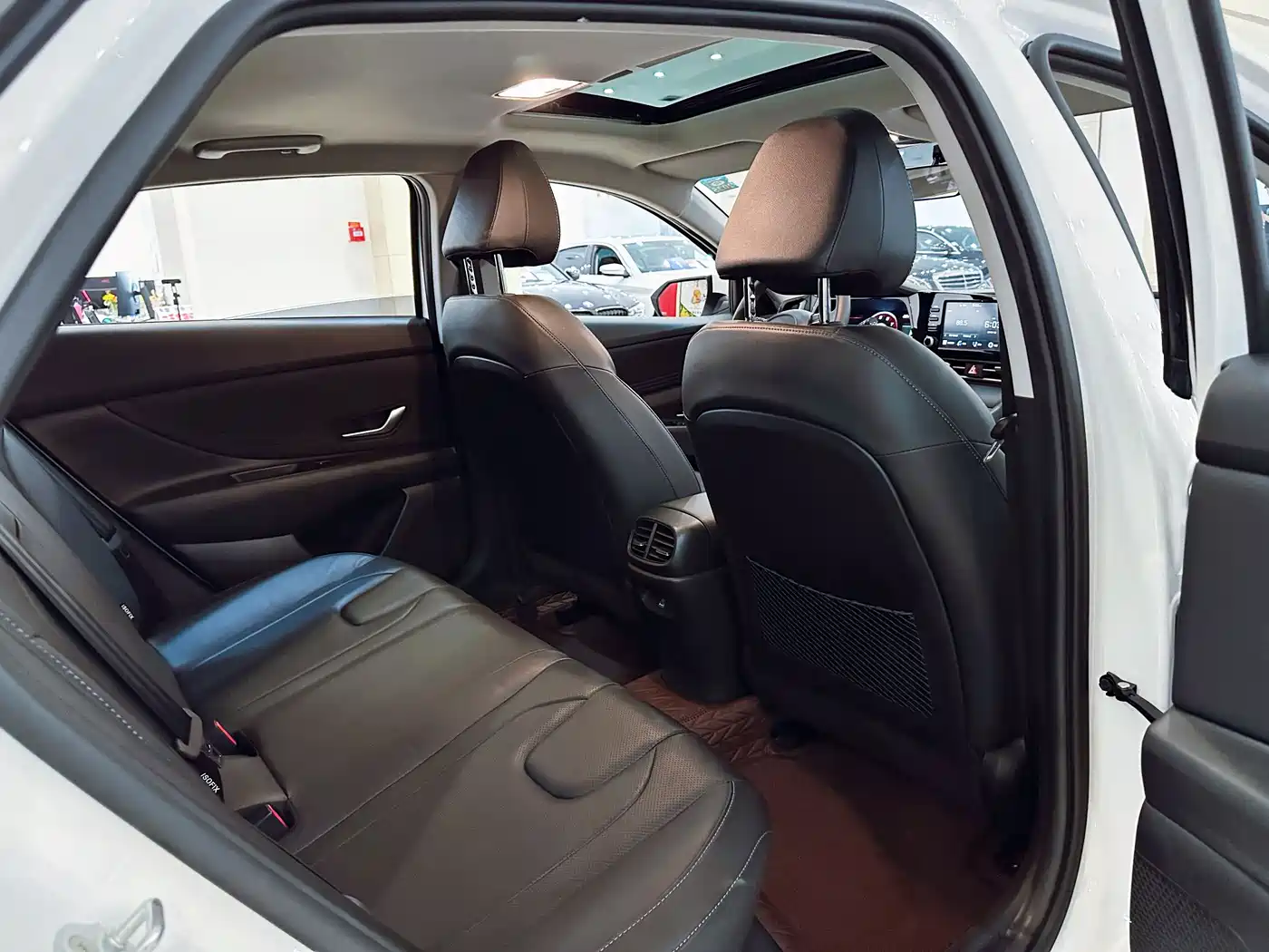 Hyundai Elantra 2022 1.5L CVT GLX Elite Edition фото 20
