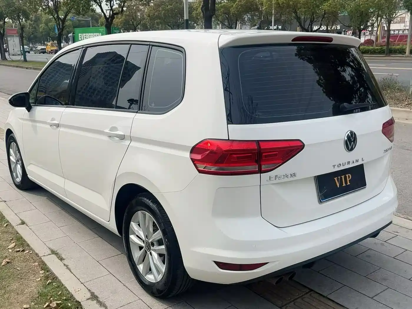 Volkswagen Touran 2021 Touran L 280TSI DSG Trend Edition 7-seater фото 9