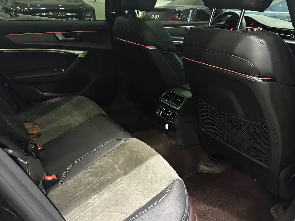 Audi A6L 2022 45 TFSI Premium Dynamic фото 8