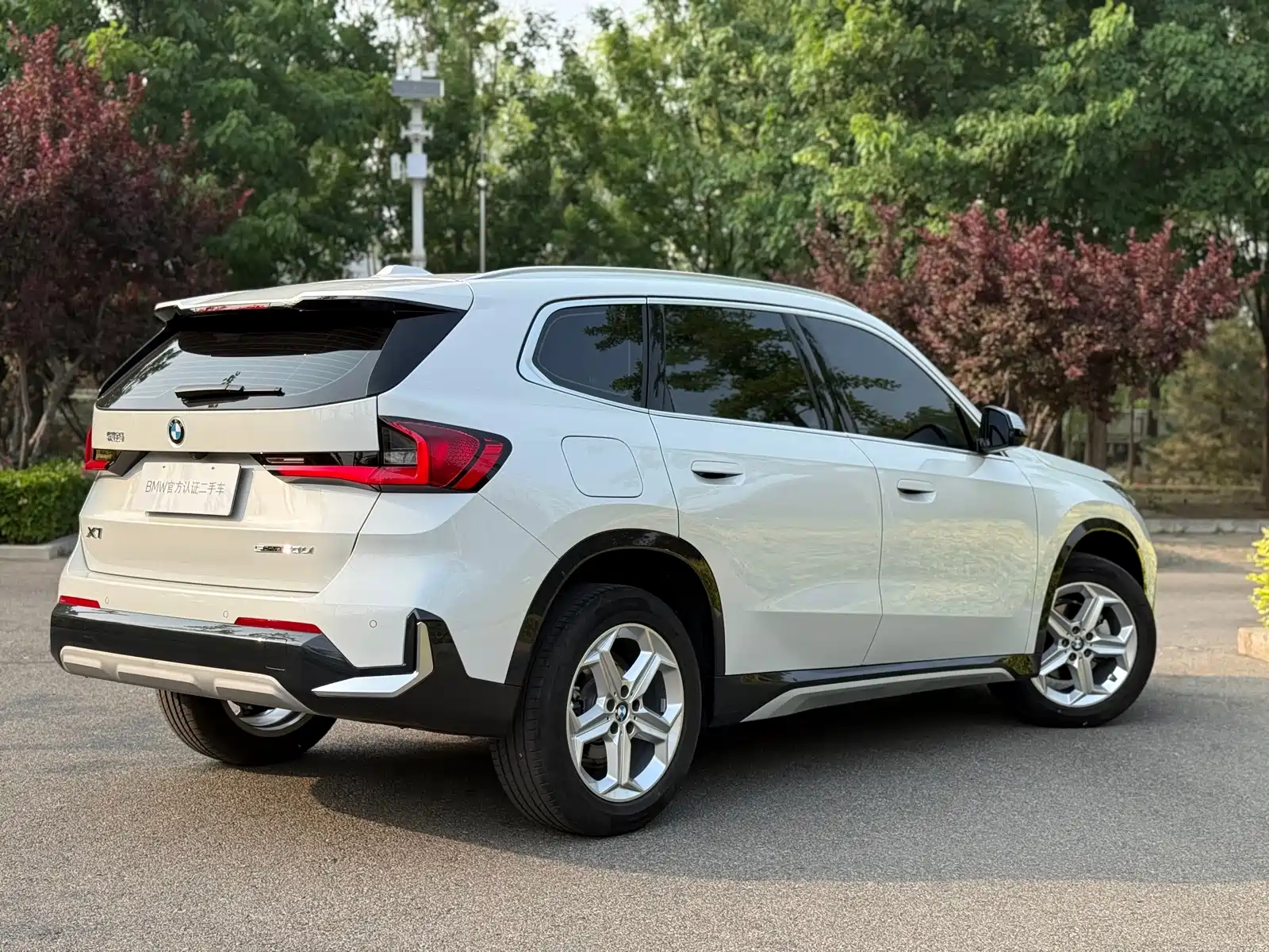 Фото 2 - BMW X1