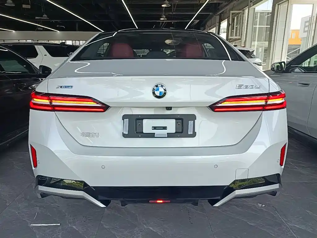 BMW 5 Series 2024 530Li xDrive M Sport Package фото 6