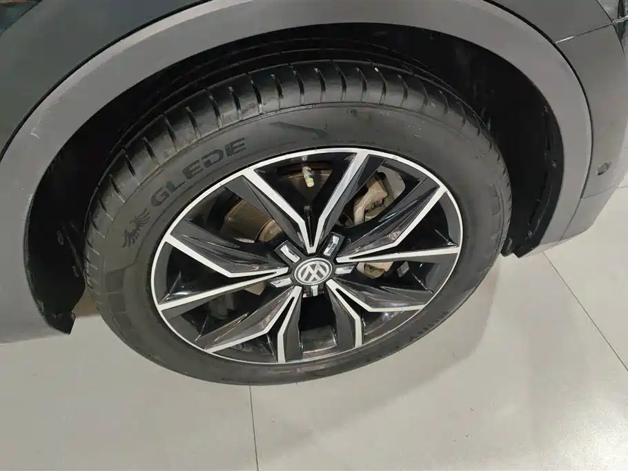 Volkswagen Tiguan L 2017 330TSI Automatic 2WD Flagship Edition фото 6