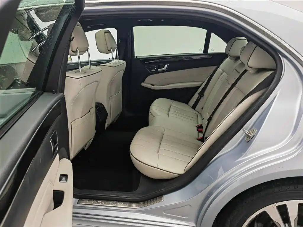 Mercedes-Benz E-Class 2015 E 260 L Sport фото 15