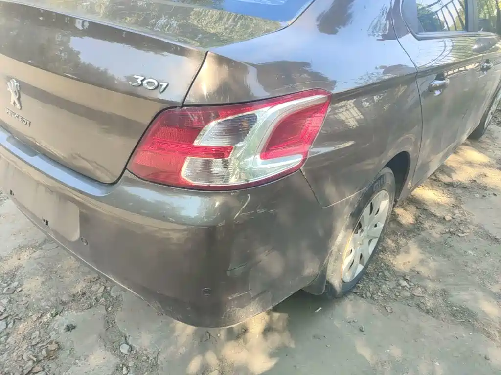 Peugeot 301 2015 2014 1.6L Automatic Comfort Edition
