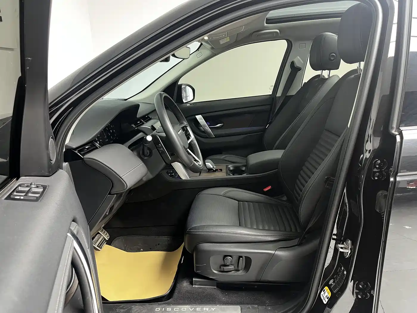 Land Rover Discovery Sport 2024 Performance Technology Edition фото 5