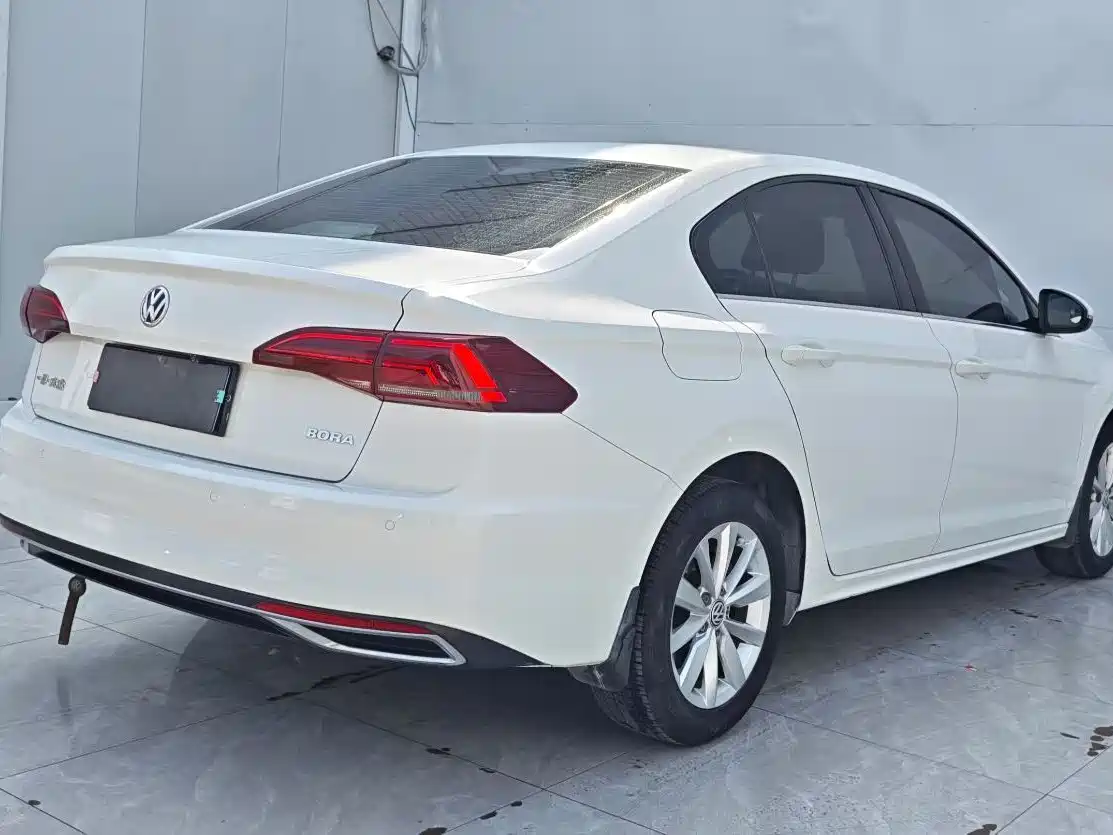 Volkswagen Bora 2019 1.5L Auto Luxury Model фото 9
