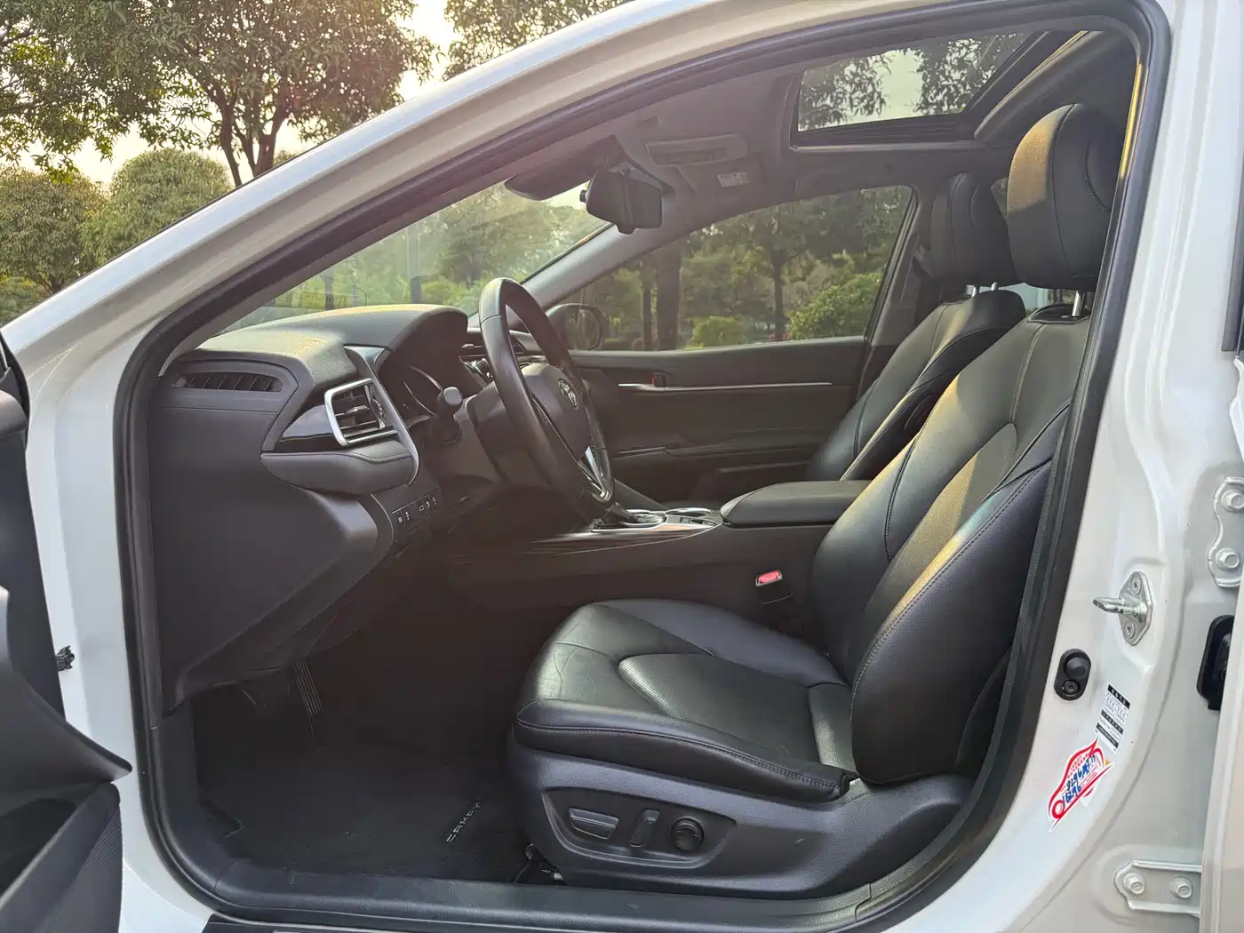 Toyota Camry 2018 2.0G Luxury Edition фото 4