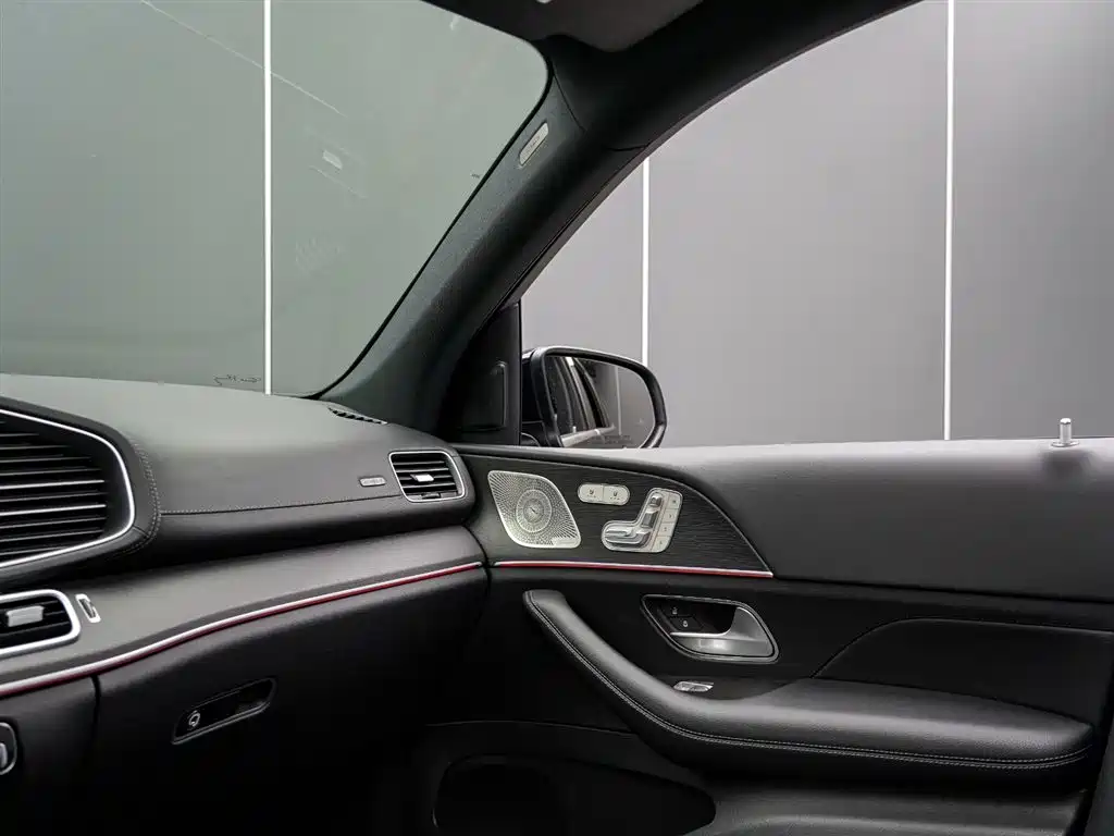 Mercedes-Benz GLS 2023 GLS 450 4MATIC Fashion Edition фото 19