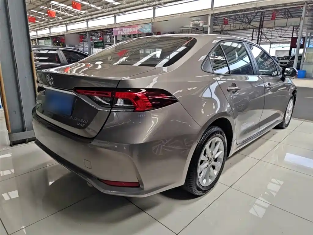 Toyota Corolla 2021 1.2T S-CVT Elite PLUS Edition фото 7
