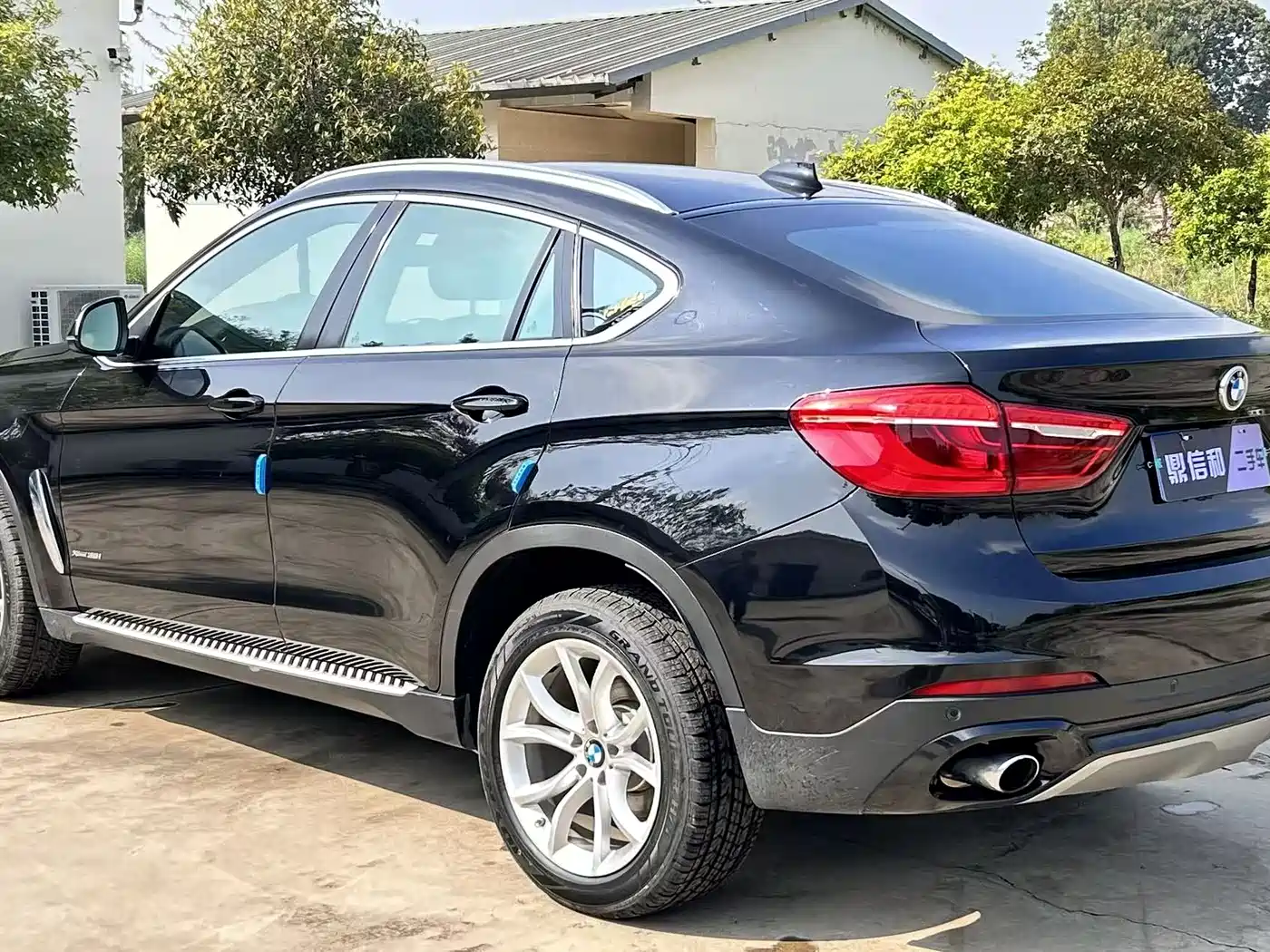 BMW X6 2015 xDrive35i Luxury Model фото 9
