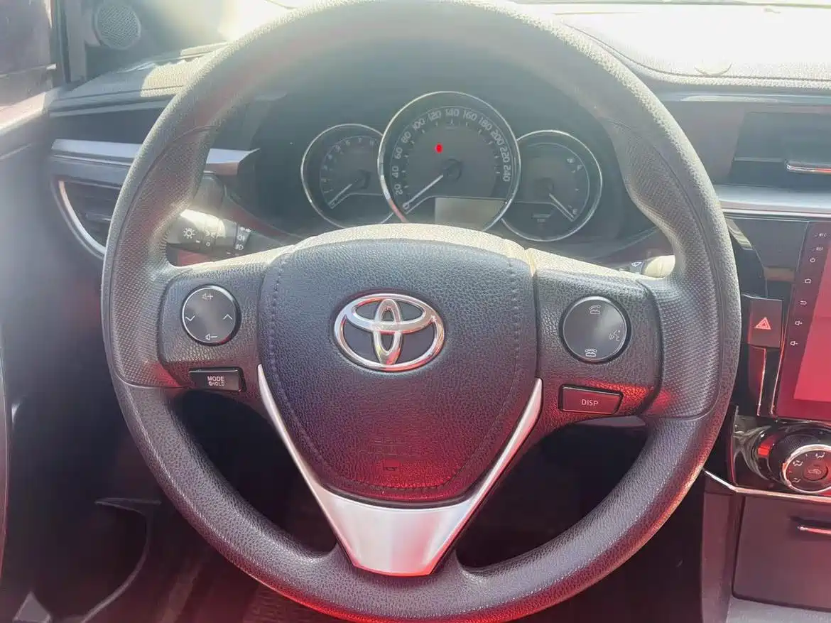 Toyota Corolla 2017 1.2T Manual GL фото 12