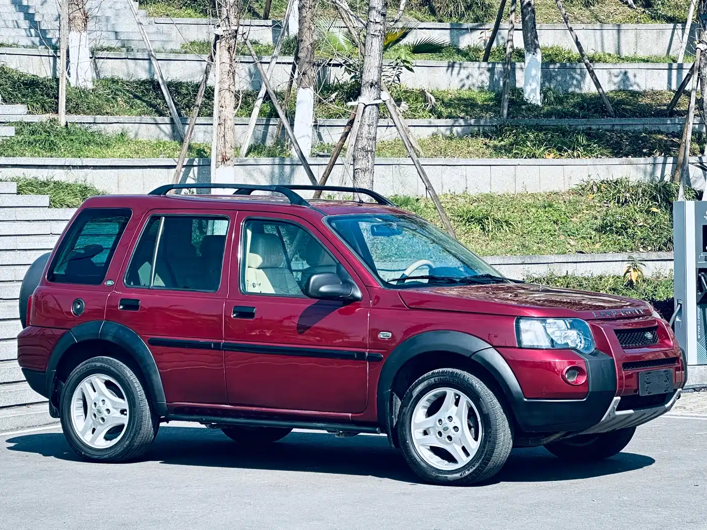 Land Rover Freelander 2004 2.5 V6 фото 2