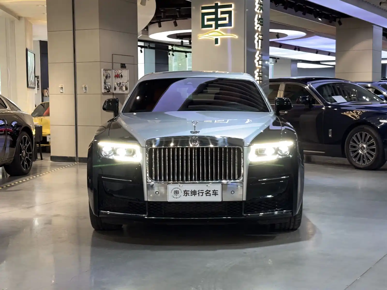 Фото 2 - Rolls-Royce Ghost