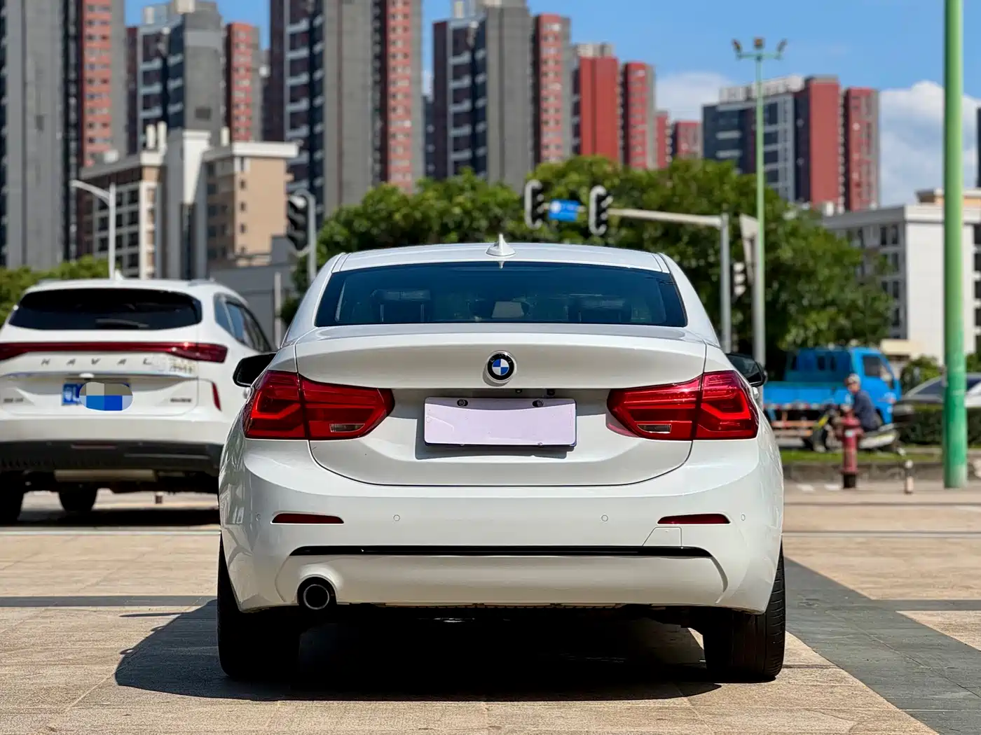 BMW 1 Series 2018 118i Sport Edition фото 11