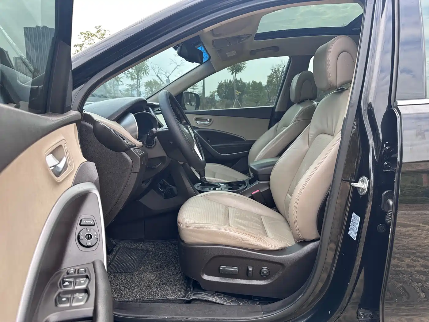 Hyundai Santa Fe 2013 Facelift 2.4L Automatic 4WD Premium фото 4