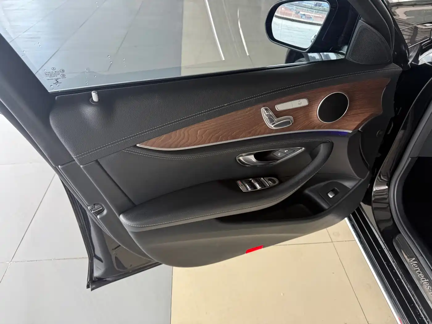 Mercedes-Benz E-Class 2018 Facelift E 200 L фото 14