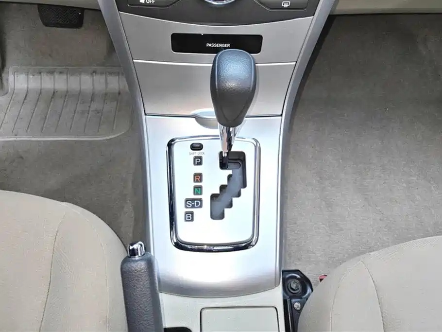 Toyota Corolla 2011 1.8L CVT GL-i фото 16