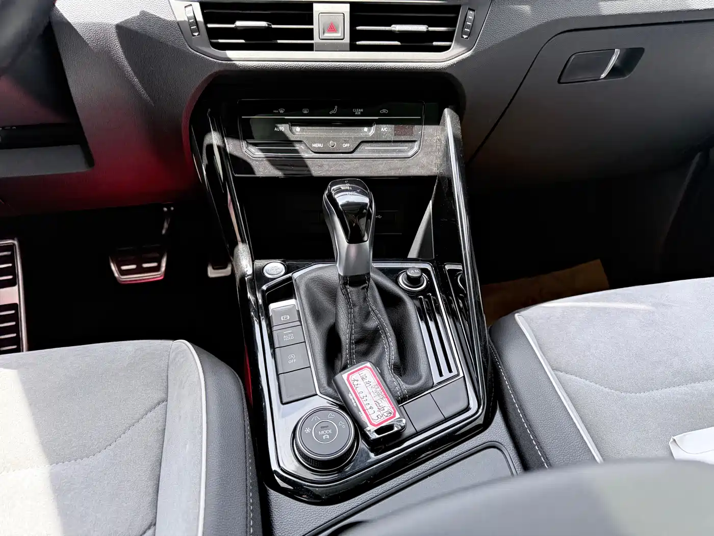 Volkswagen Tayron 2021 380TSI 4WD R-Line Smart Connect фото 16