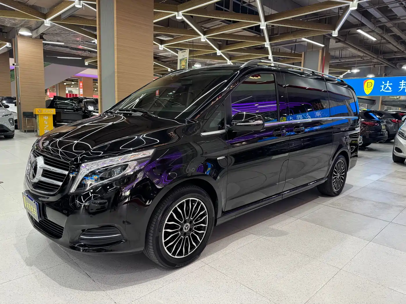 Mercedes-Benz V-Class 2020 V 260 Luxury Edition фото 3