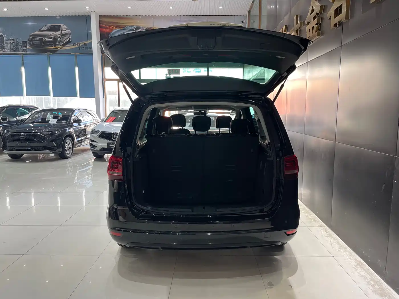 Volkswagen Sharan 2016 280TSI Enjoyment 7-Seater фото 12