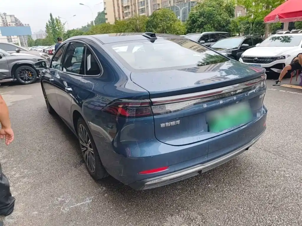 Geely Galaxy Galaxy A7 2025 EM-i фото 5