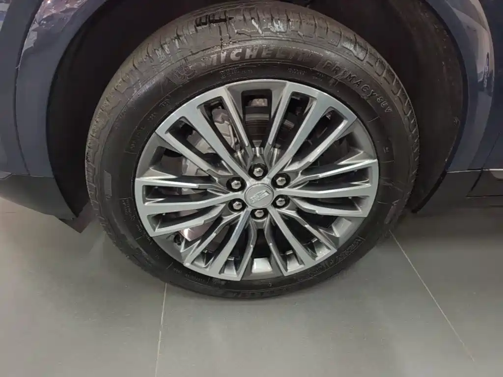 Cadillac XT5 2026 2025 2.0T Premium Model