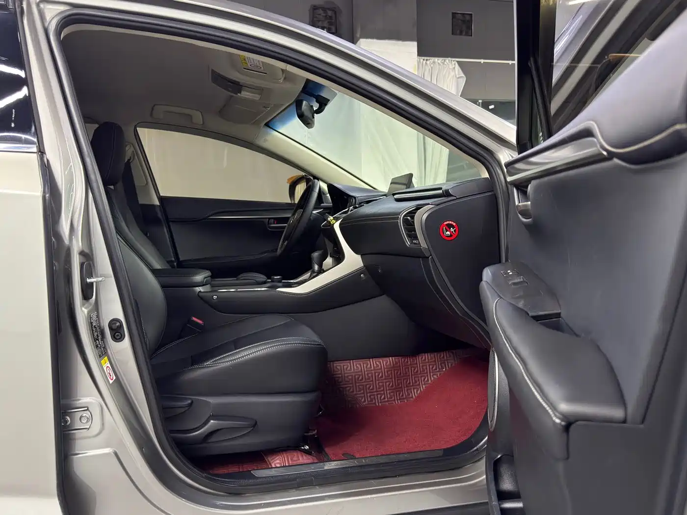 Lexus NX 2015 200 FWD Premium фото 8