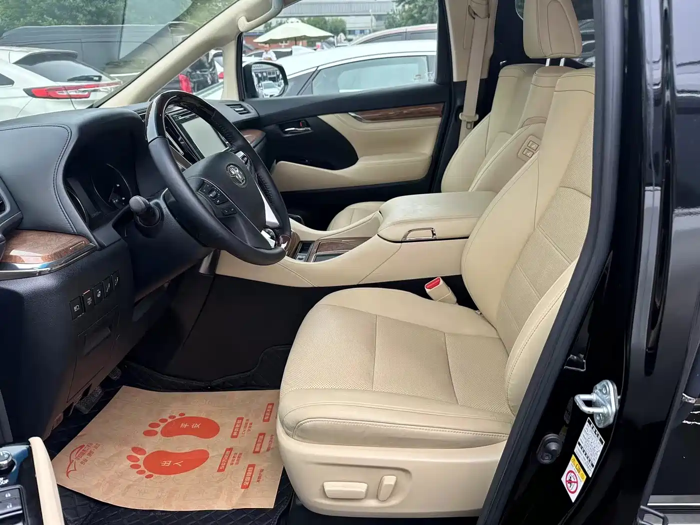 Toyota Alphard 2018 3.5L Premium фото 3