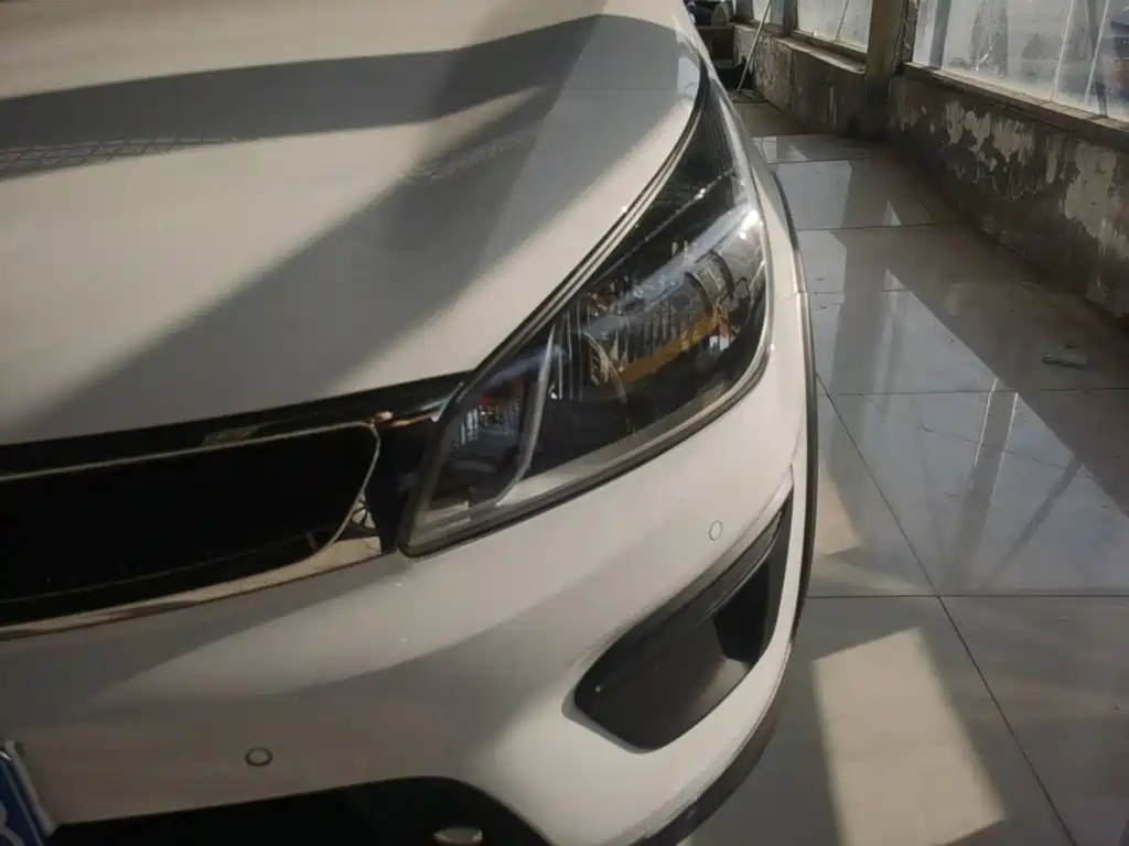 Kia KX CROSS 2018 2017 1.4L AT GLS