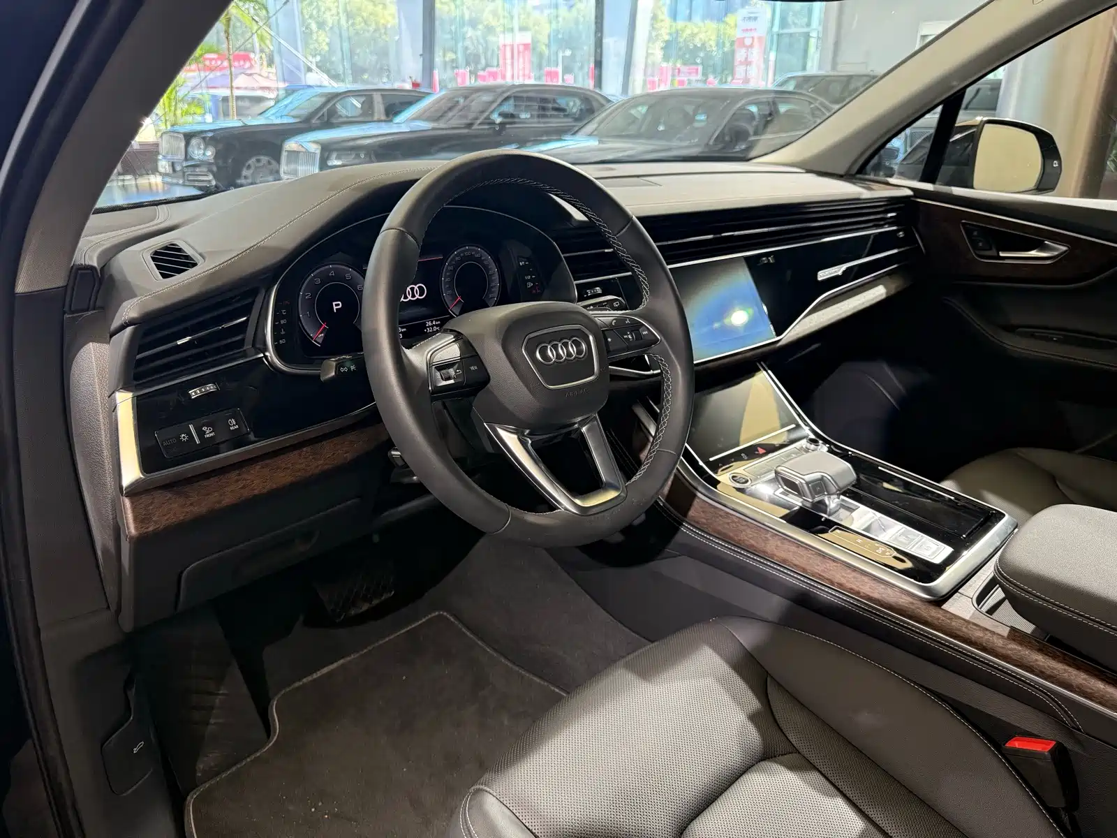 Фото 7 - Audi Q7