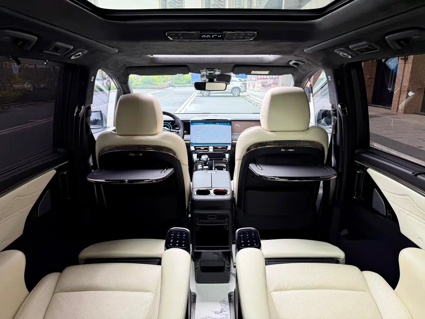 GAC Trumpchi Trumpchi M8 2023 Model Master Series 400T Flagship Edition фото 12