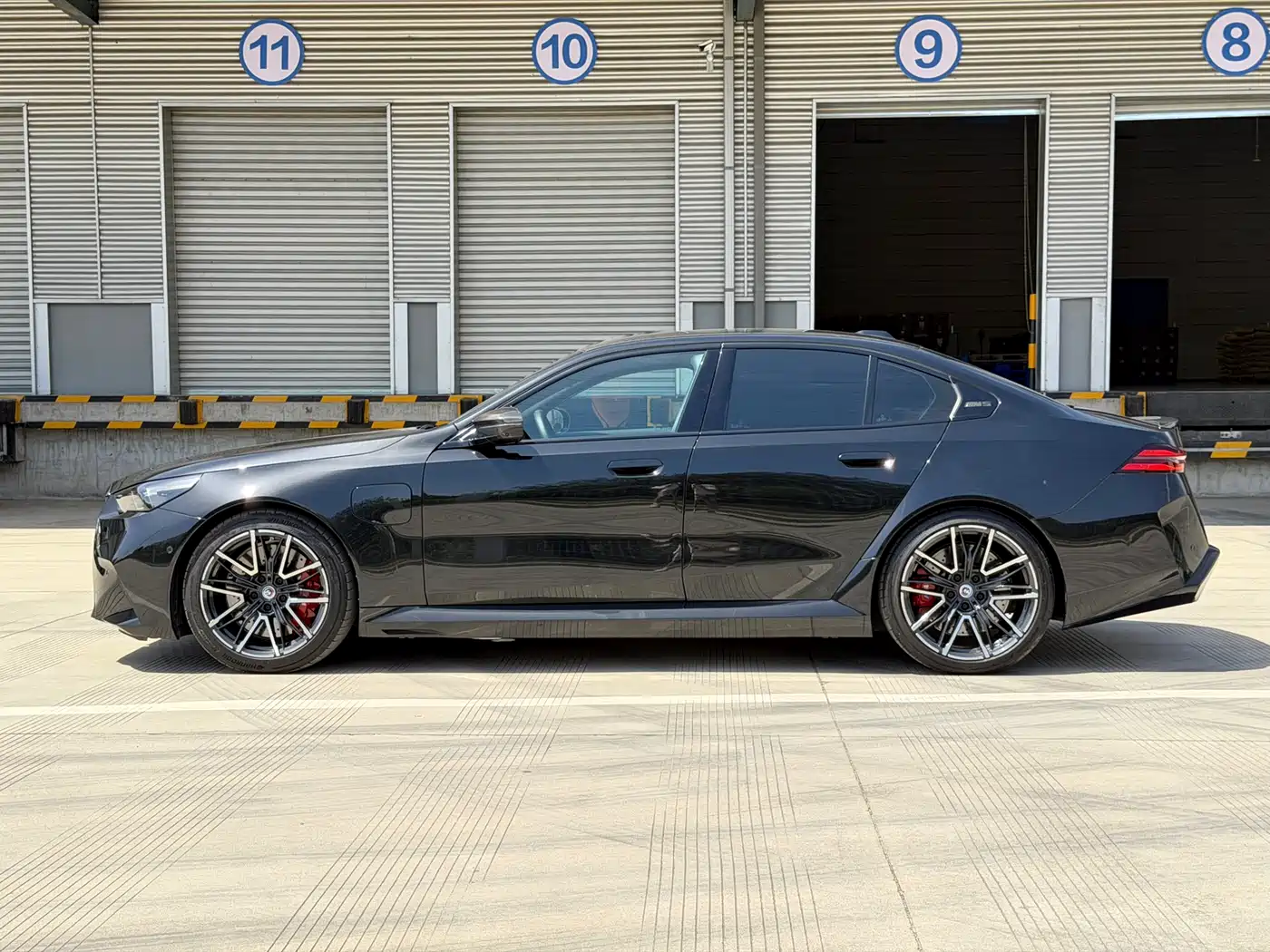 BMW M5 New Energy 2025 M5 фото 31
