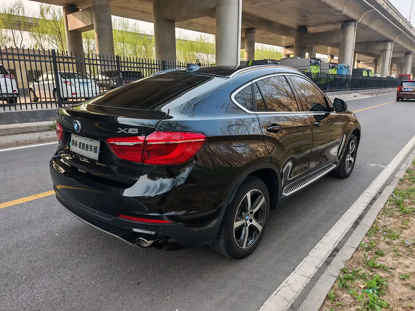 BMW X6 2015 xDrive35i Luxury Model фото 11
