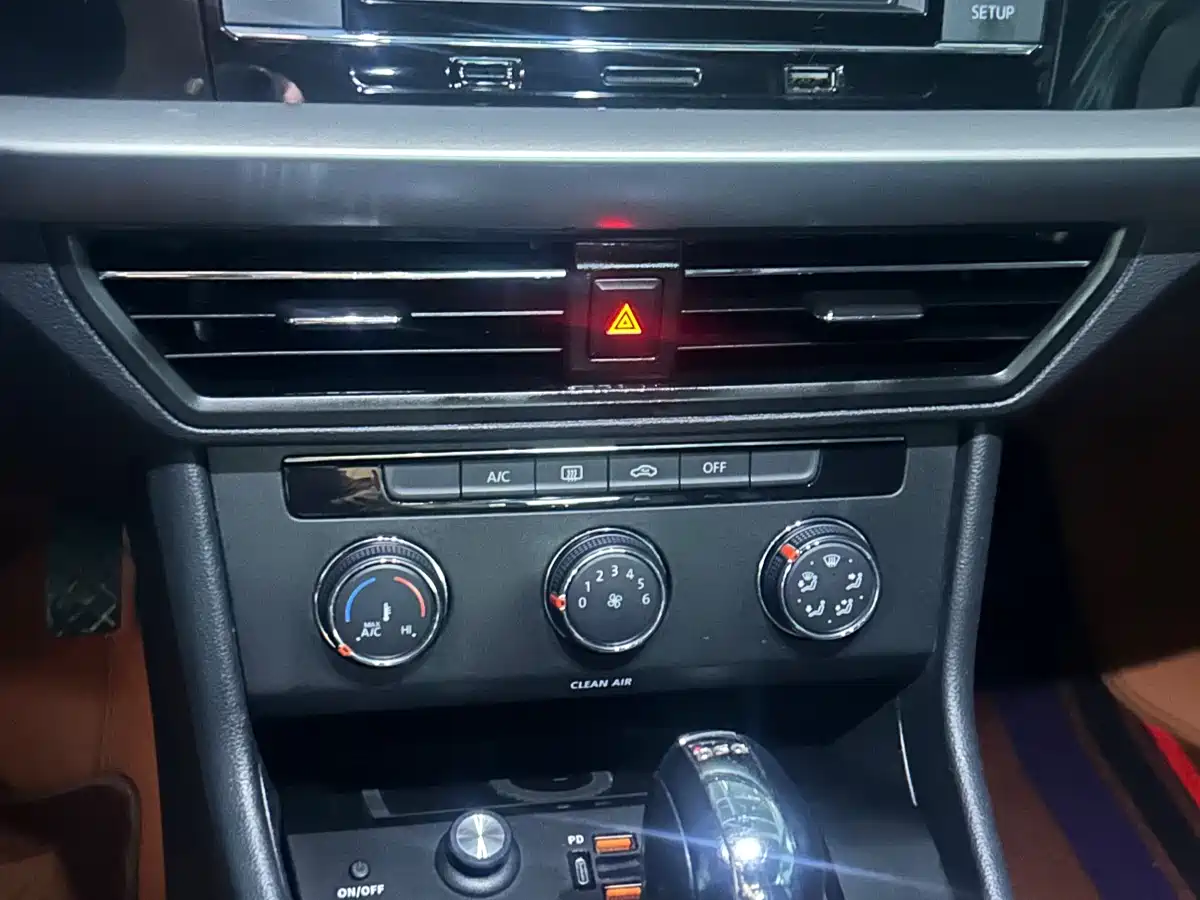 Volkswagen Lavida 2019 280TSI DSG Comfort Edition China VI фото 5
