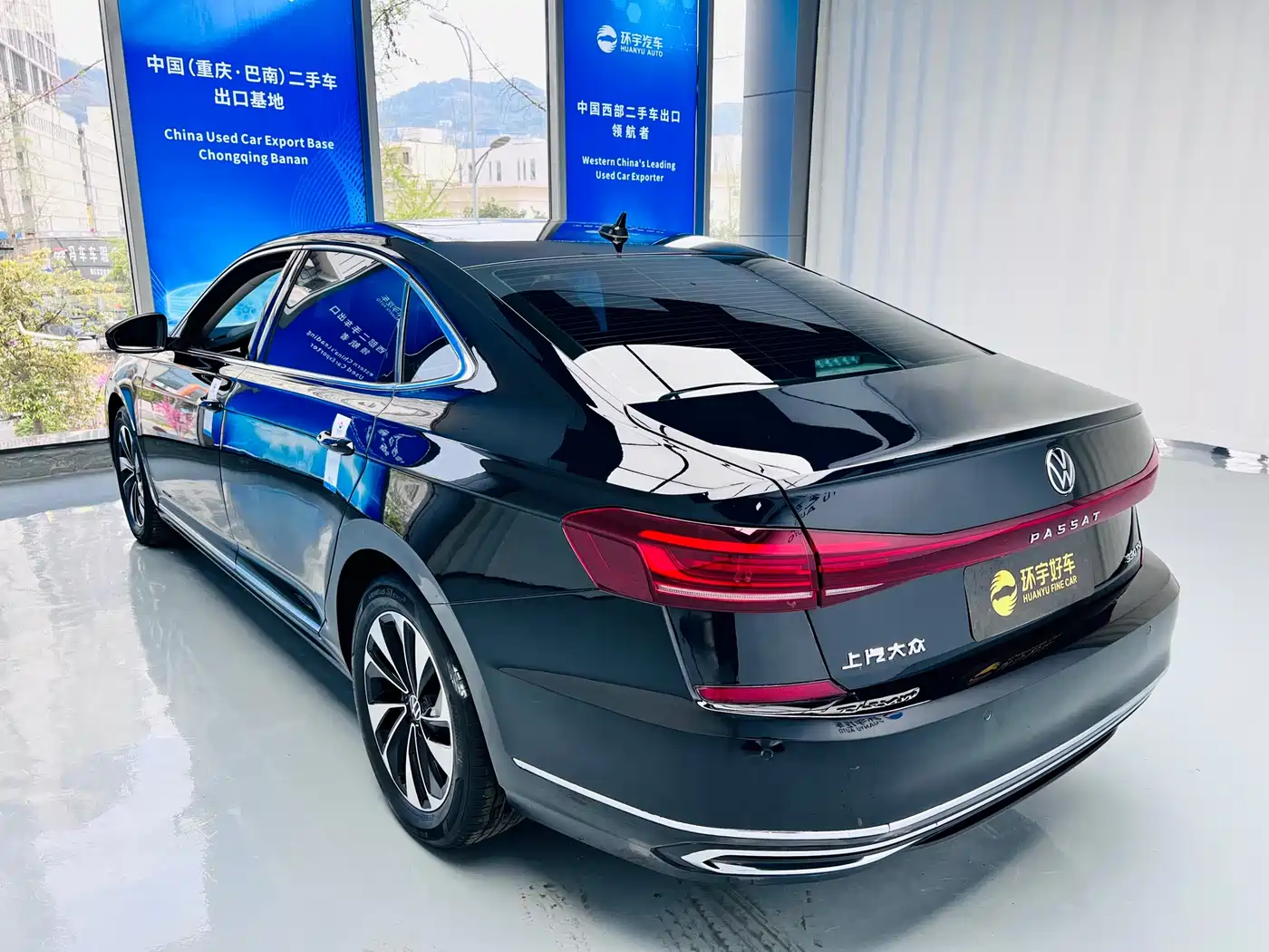 Volkswagen Passat 2023 Facelift 330TSI Starlight Elite Edition фото 7