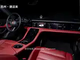Photo 15 - Porsche Taycan
