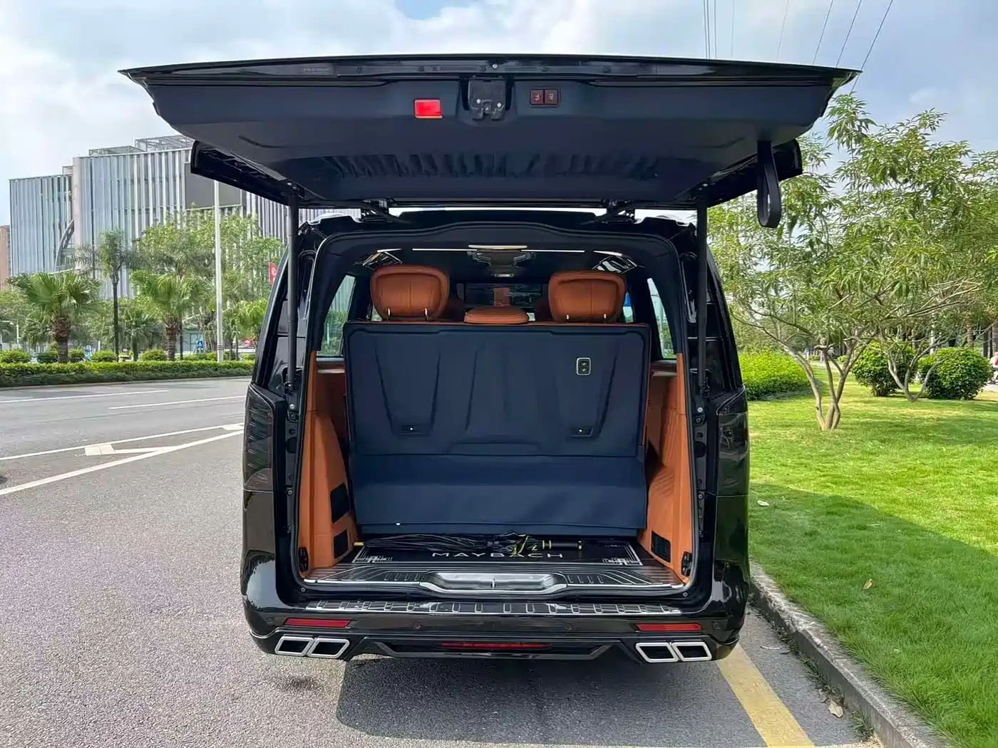 Mercedes-Benz Vito 2024 2.0T Business 7-Seater фото 17
