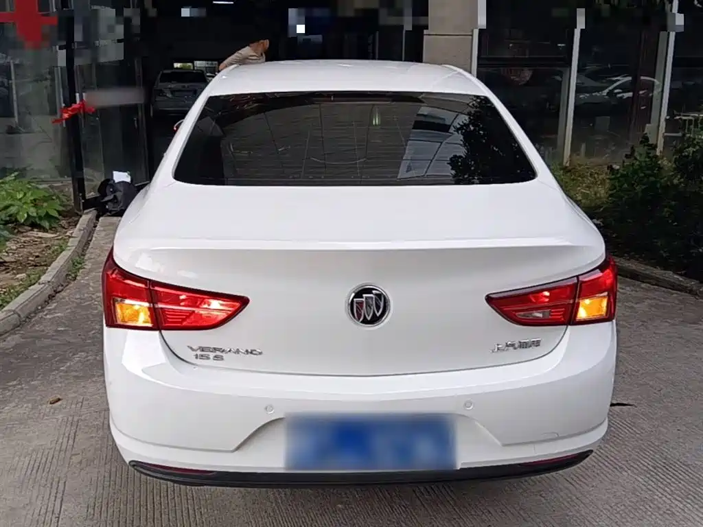 Buick Verano 2018 Sedan 15S Automatic Progressive фото 6