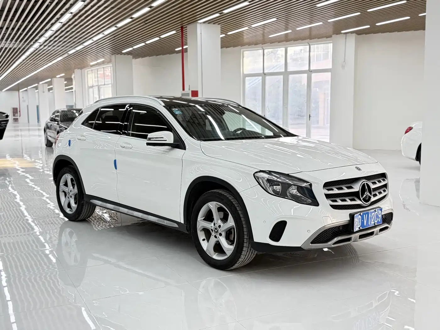 Mercedes-Benz GLA 2018 GLA 200 Dynamic фото 3