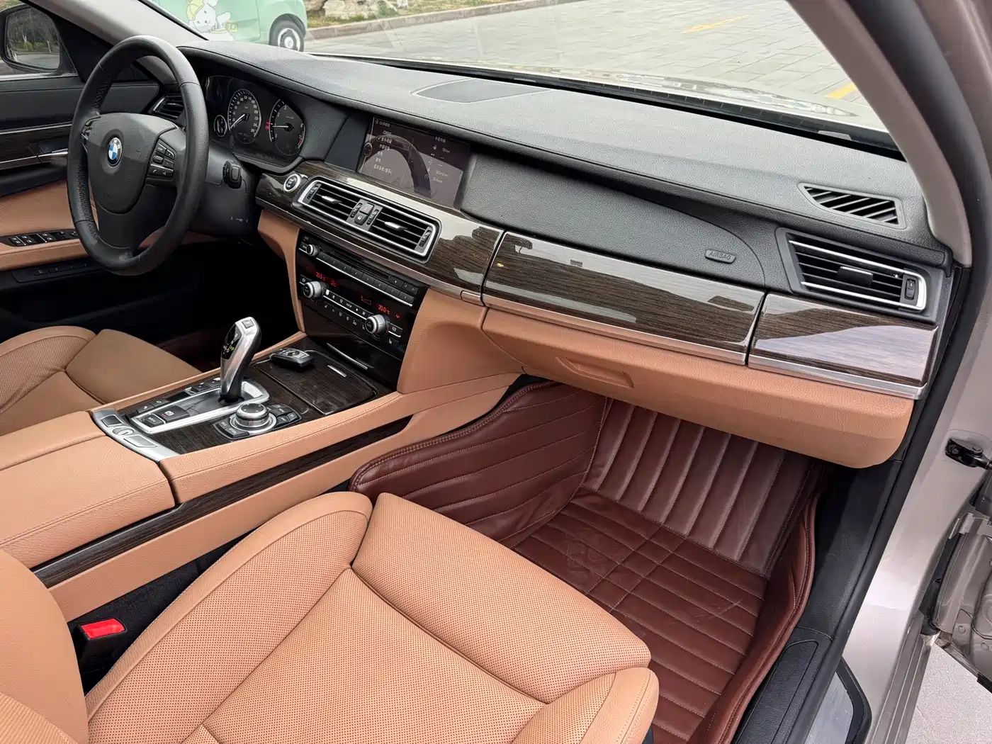 BMW 7 Series 2009 740Li Luxury фото 22